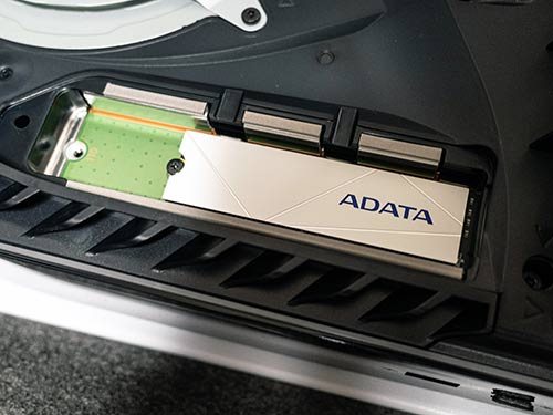 ＜ADATA Premier SSD NVMe M.2 PCIe 4.0 ヒートシンク付属 2TB＞