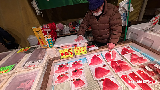 ＜三崎朝市＞