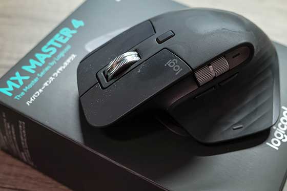 <ロジクール MX MASTER 4 アドバンスド ワイヤレス マウス 触覚フィードバック 静音 MX2400GR Logi Bolt Bluetooth Unifying非対応 8000dpi 高速スクロールホイール USB-C 充電式 無線 MX2400 グラファイト 国内正規品>